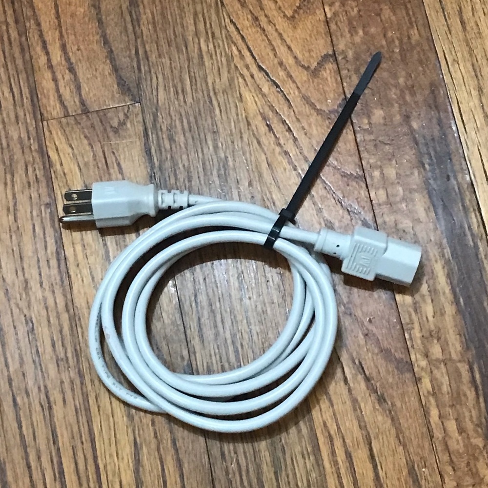 Longwell E55333 VW-1 3C/18AWG 300V TYPE SVT Computer Desktop Monitor Power Cord - Picture 2 of 13
